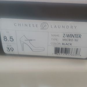 Chinese Laundry platform pumps